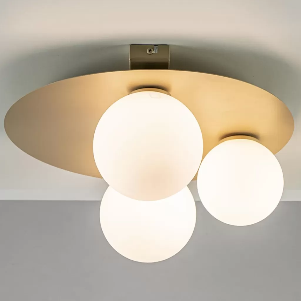 3-Lichts plafondlamp mat goud met witte bollen>Straluma Best Sale