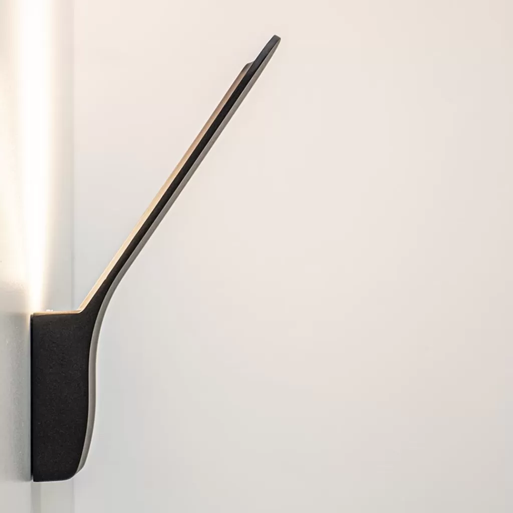 Strakke design LED buitenlamp zwart wand>Straluma Hot